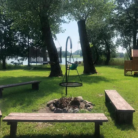 Nad Jeziorem Z Bania Holiday home Gizycko